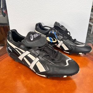 Vintage ASICS Soccer Cleats
